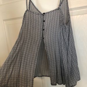 Old Navy peekaboo back tank